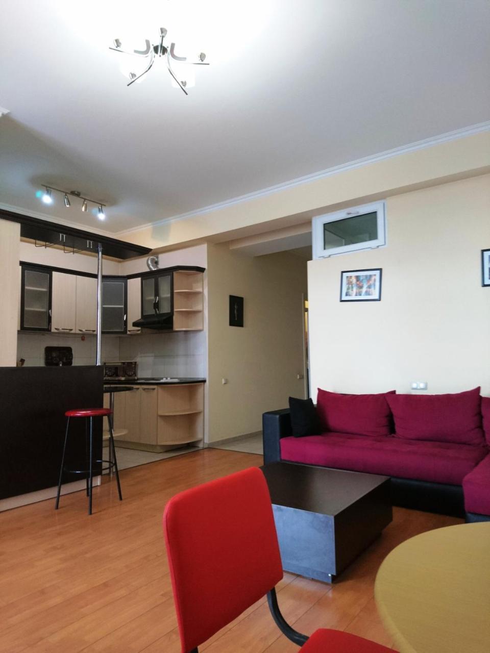 Luxury Apartment In The Centre Of Ереван Екстериор снимка