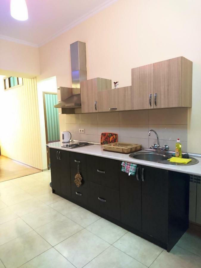 Luxury Apartment In The Centre Of Ереван Екстериор снимка