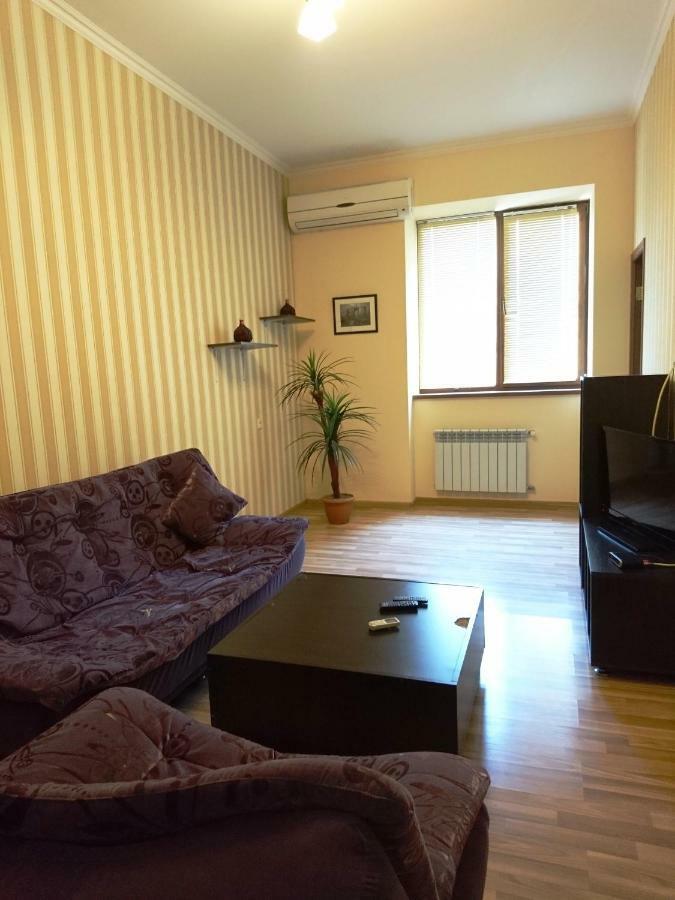 Luxury Apartment In The Centre Of Ереван Екстериор снимка